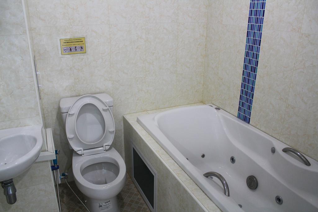 Hotel Baanlansa Bed&Bar Chiang Mai Zewnętrze zdjęcie