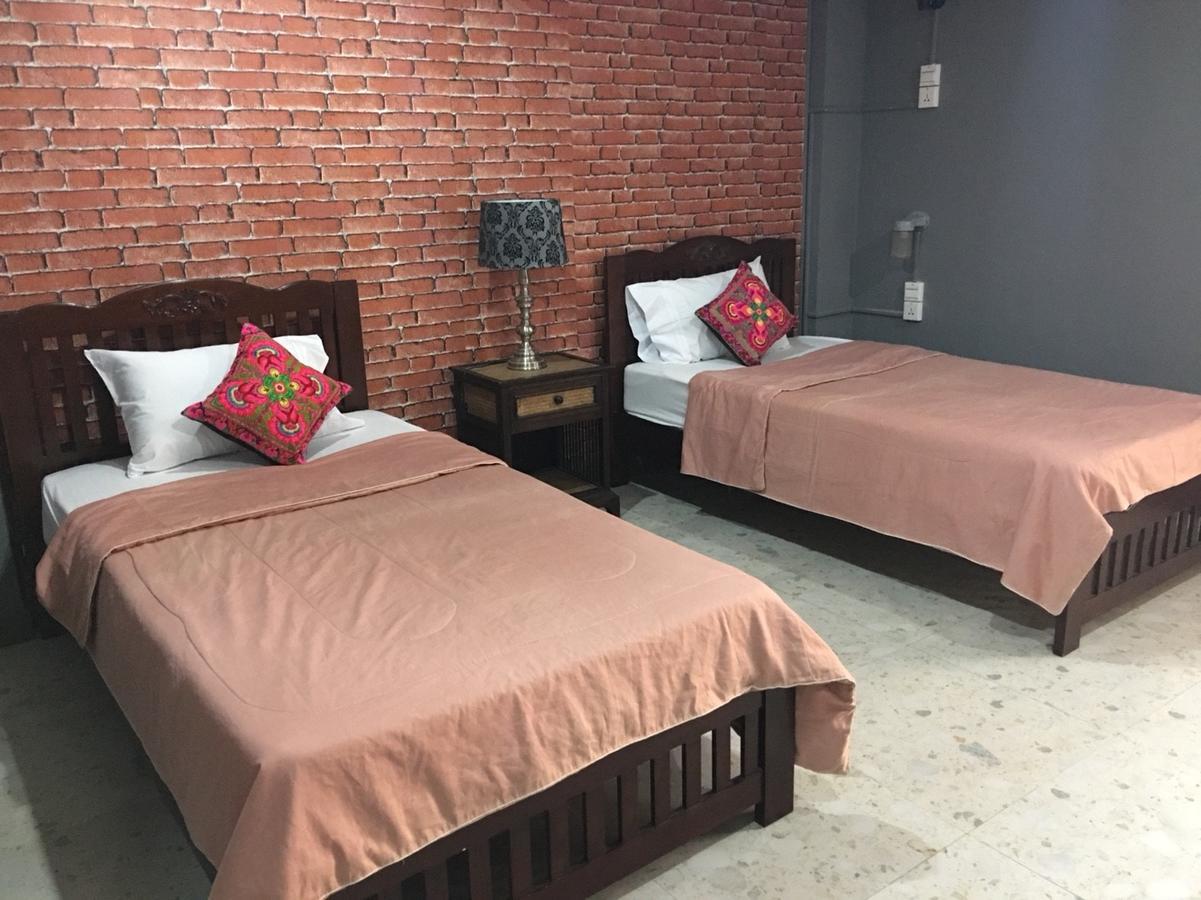 Hotel Baanlansa Bed&Bar Chiang Mai Zewnętrze zdjęcie