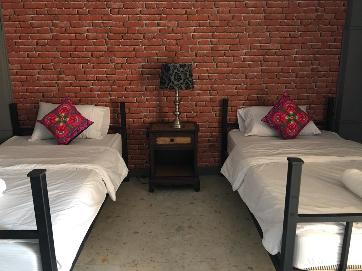Hotel Baanlansa Bed&Bar Chiang Mai Zewnętrze zdjęcie